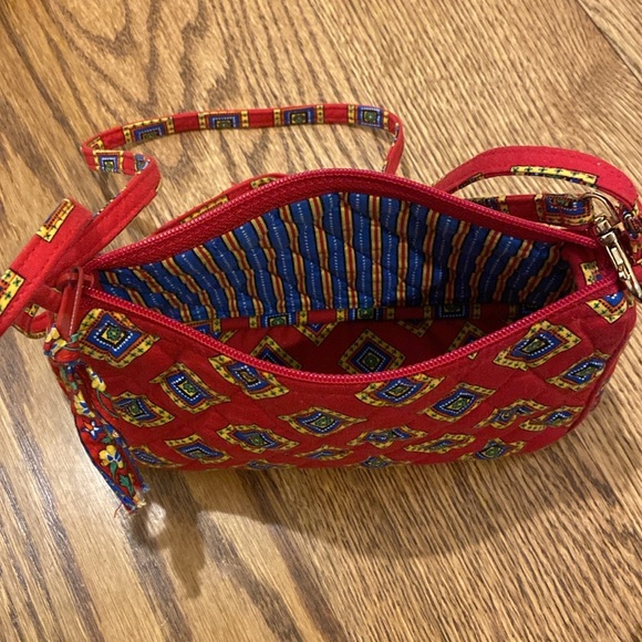Vera Bradley purses in excellent condition! All three sold together in a pack. - Picture 2 of 4